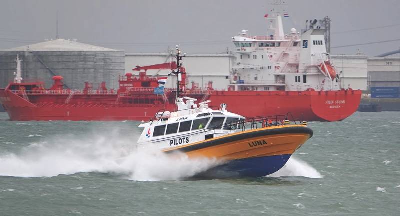 Sailing-Stream.fr ⚓ Retard de la mise en œuvre des moteurs diesel marins de catégorie 4 «dans certains navires commerciaux à grande vitesse» ⚓ Bateaux à moteur