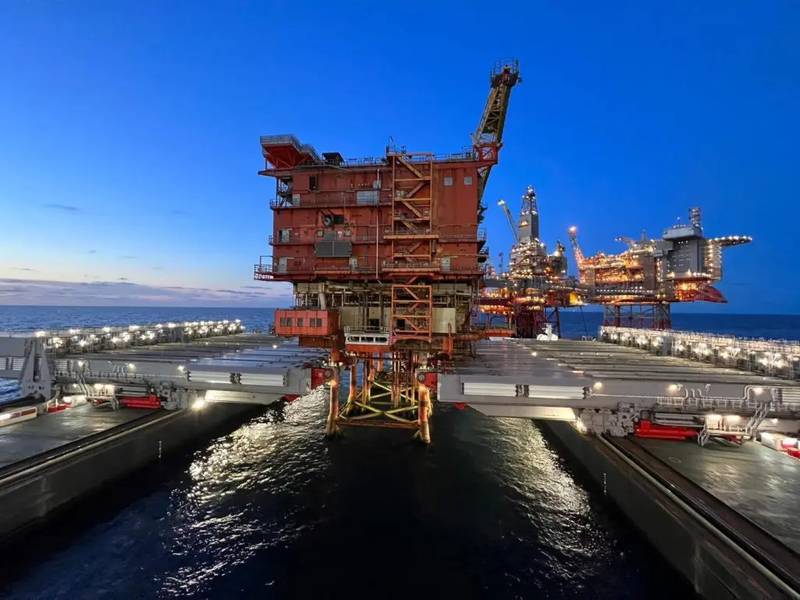 IMAGE: Pioneering Spirit Brings Decommissioned Valhall Facilities to Stord for Recycling